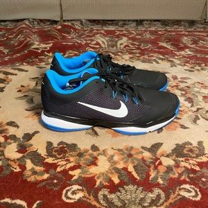 Nike Tennis Sneaker